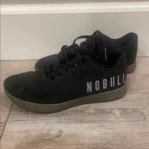 NOBULL Men's Black and Gray Sneakers